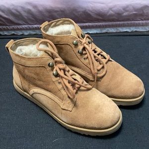 UGG boot with laces